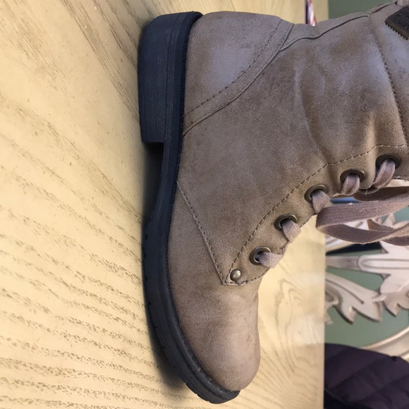 Roxy Combat Boots - Picture 3 of 5